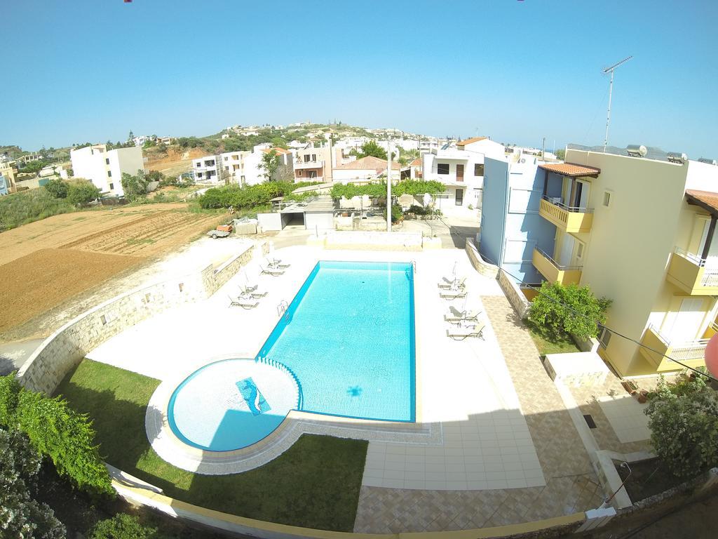 Irini Stalos Apartments Exterior foto