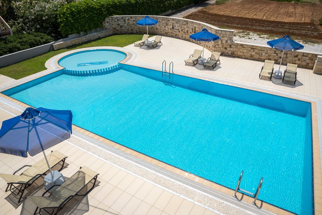 Irini Stalos Apartments Exterior foto